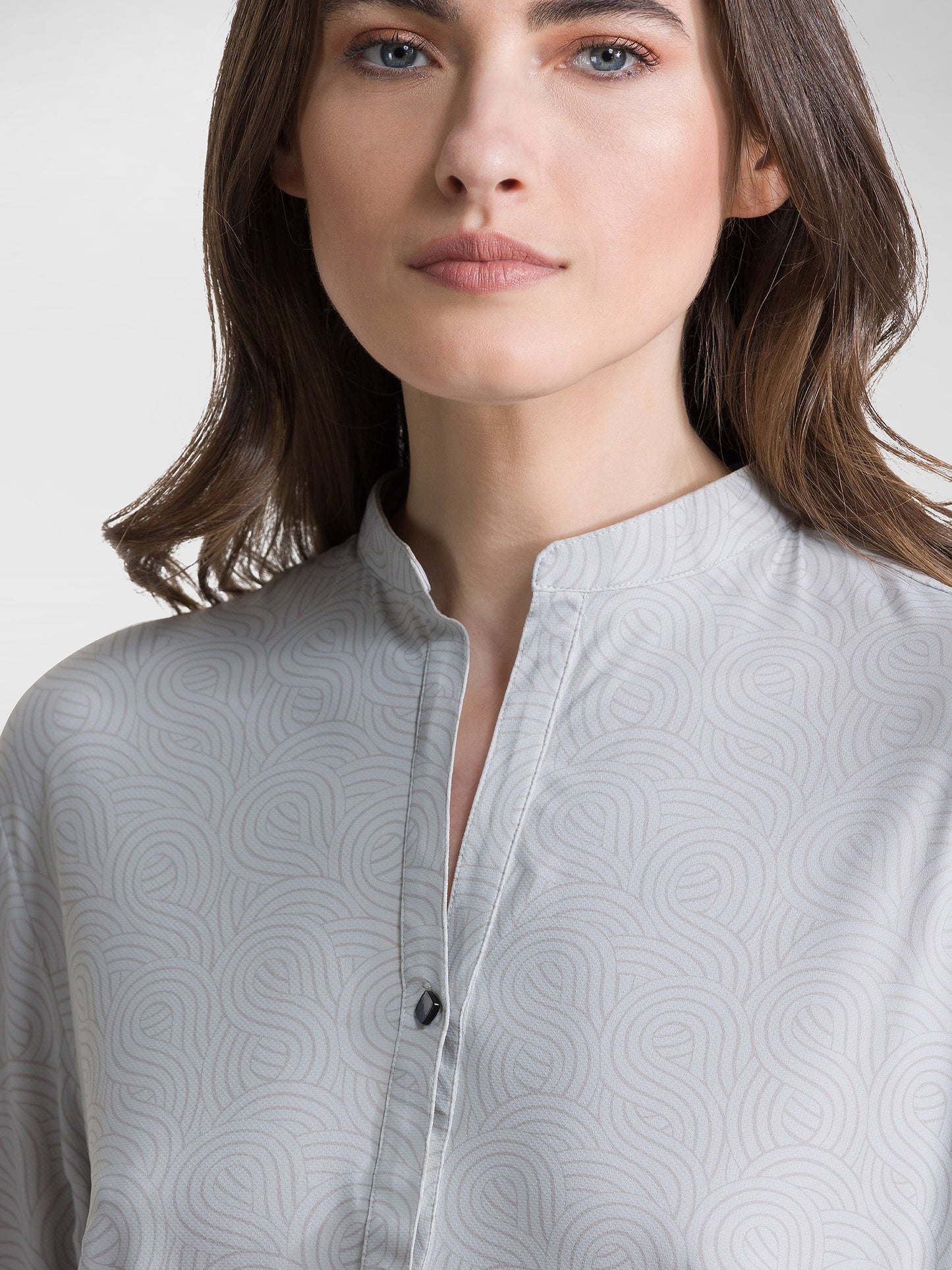 Hand Kor Wom Shirt