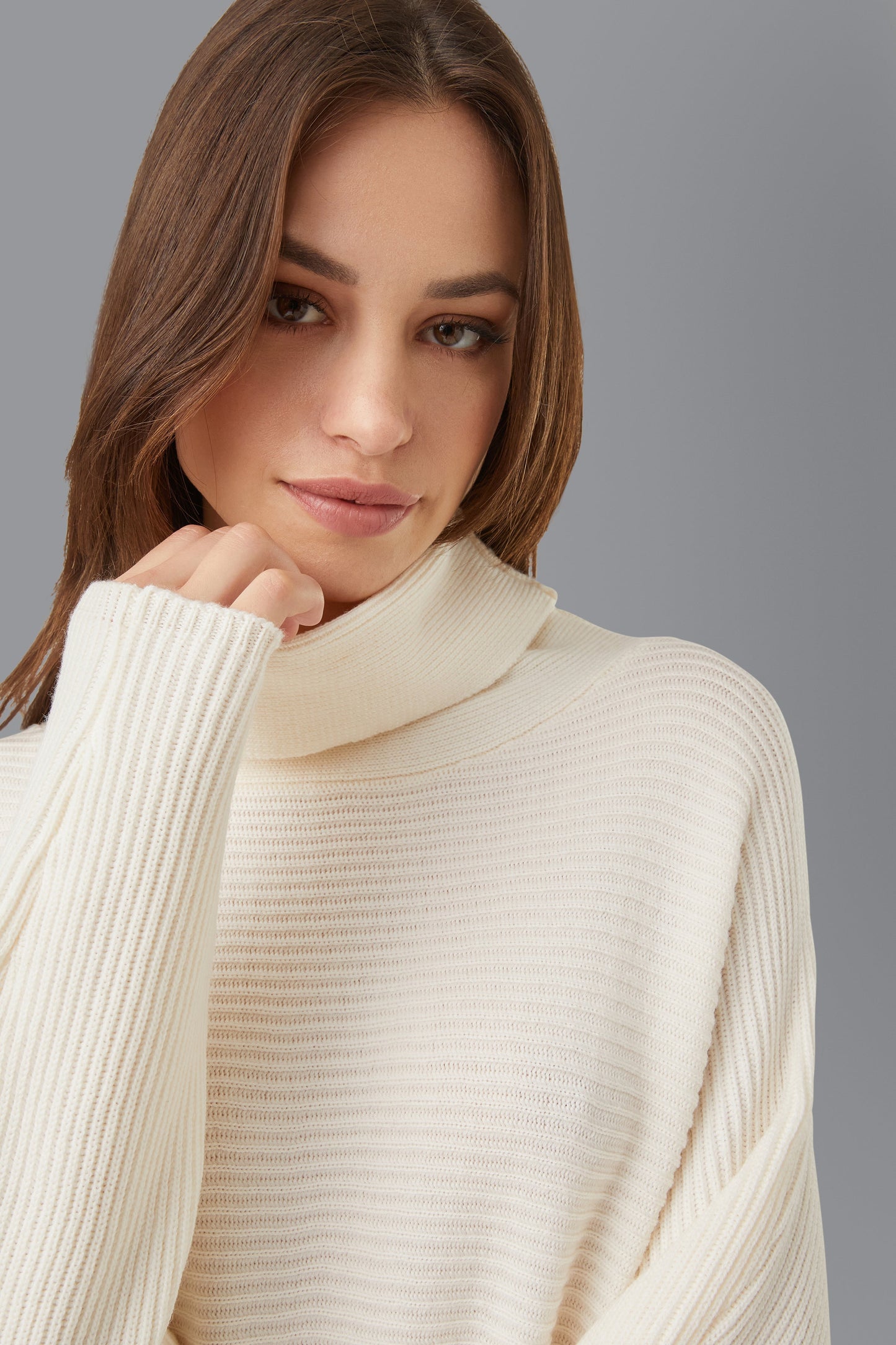 Knit Ottoman Turtleneck Lady