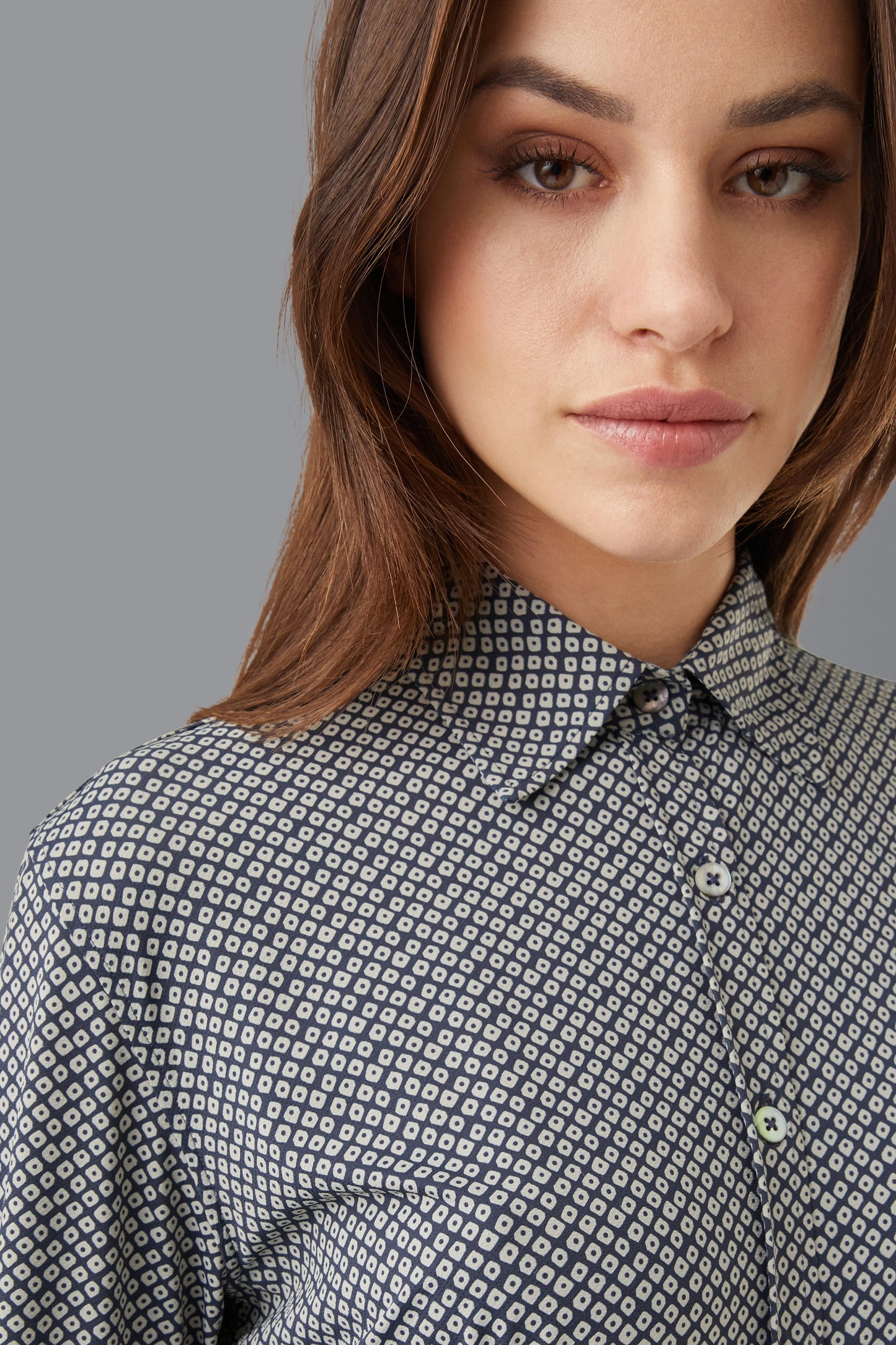 Shirt Minibus Lady