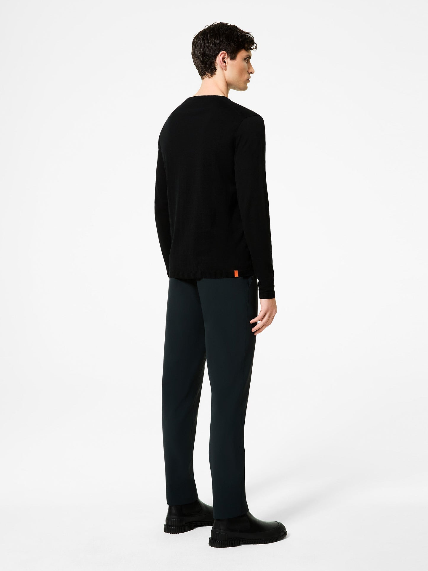 Shirty Round Knit