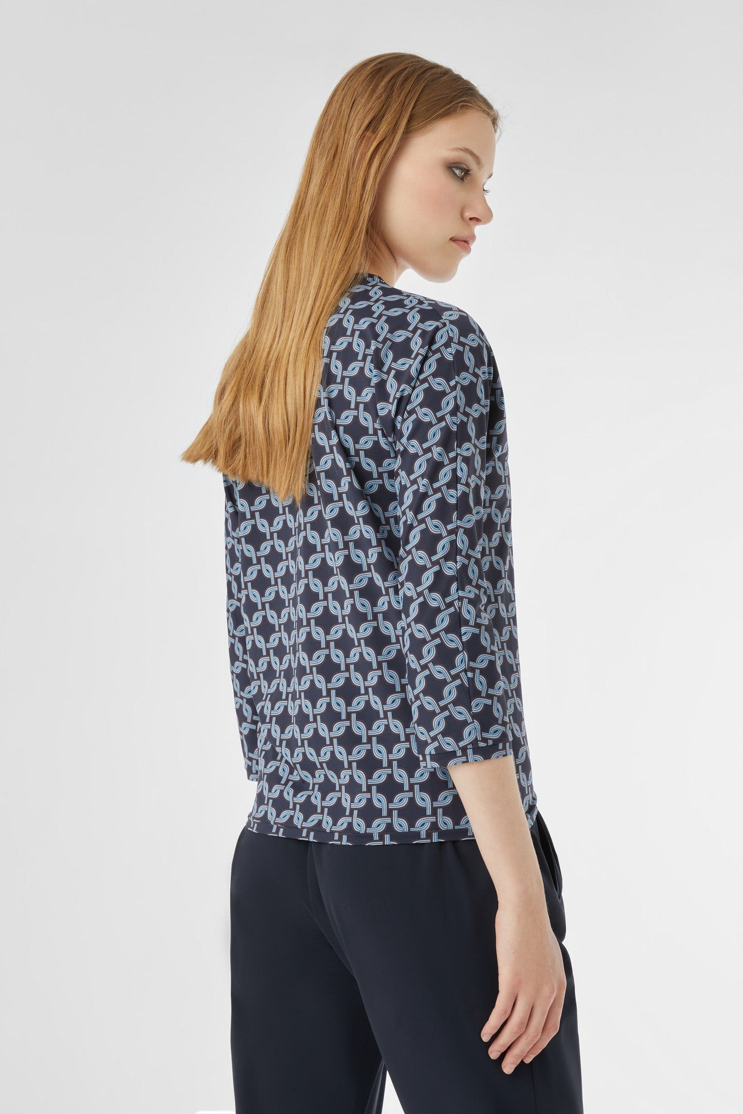 Shirty Licorice V-neck Lady