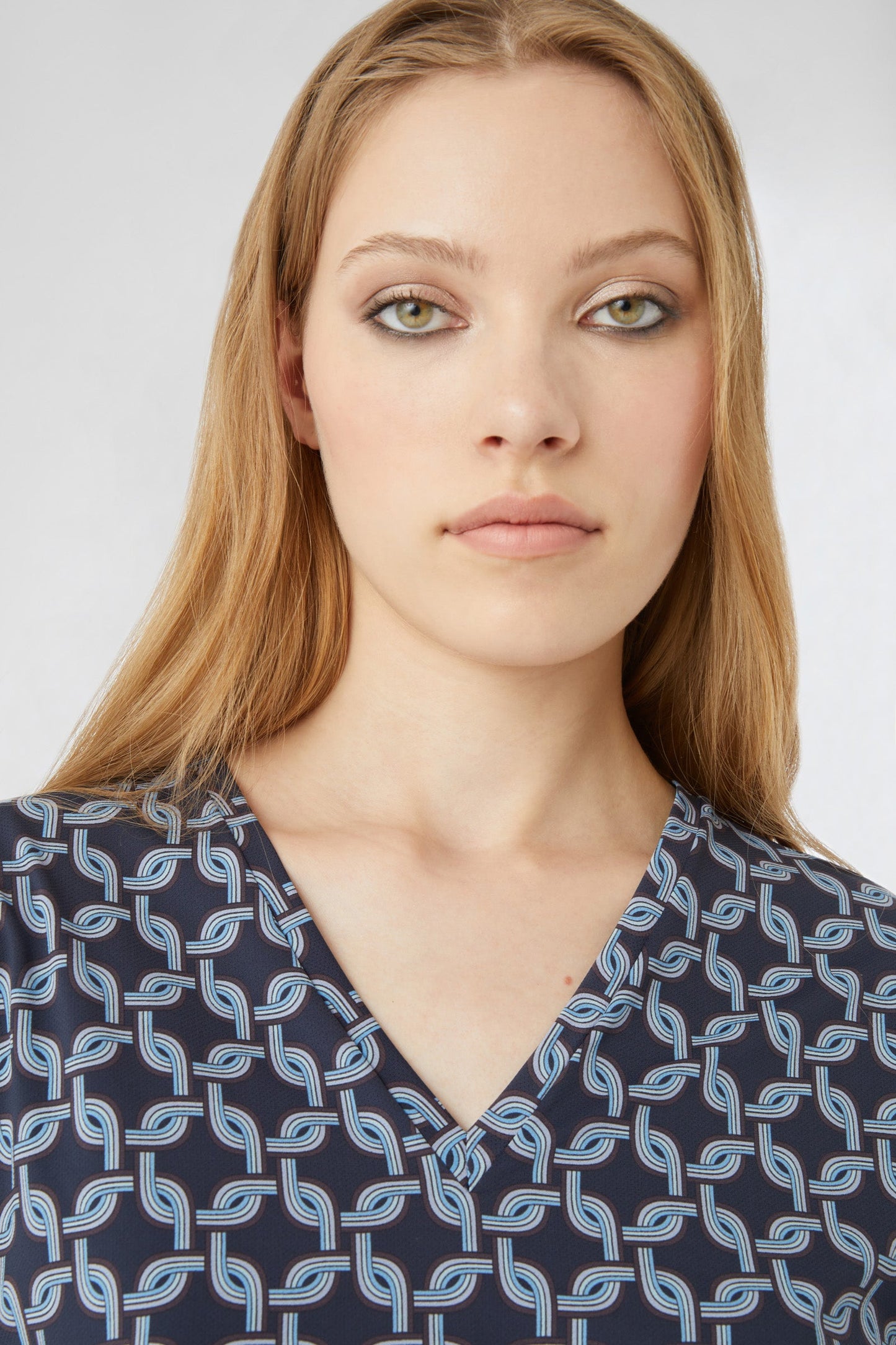 Shirty Licorice V-neck Lady