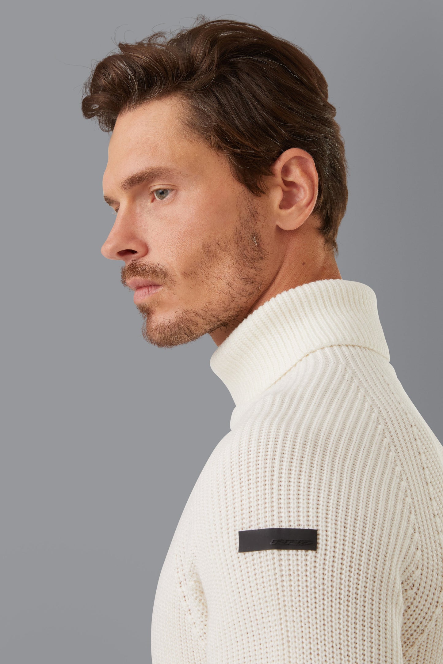 Knit Woolproof Uncut Turtleneck