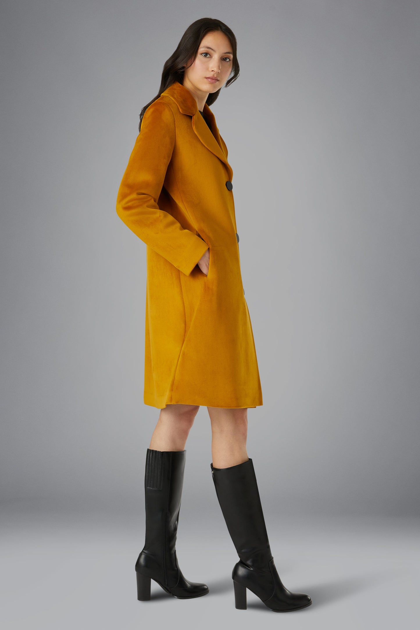 Jkt Velvet Neo Coat Over Lady