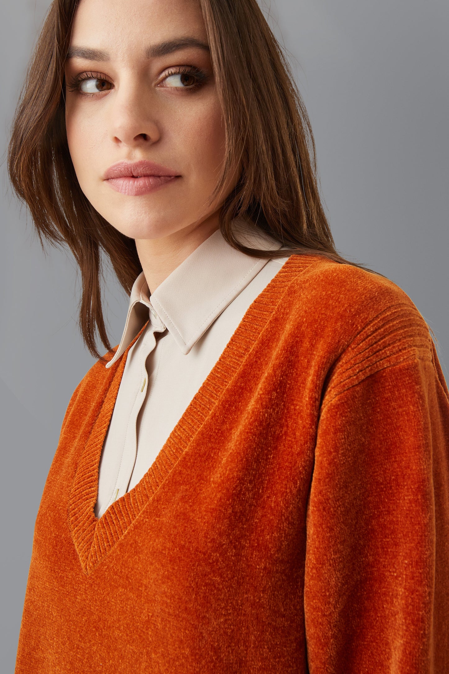 Knit Velvet Vent-Neck Lady