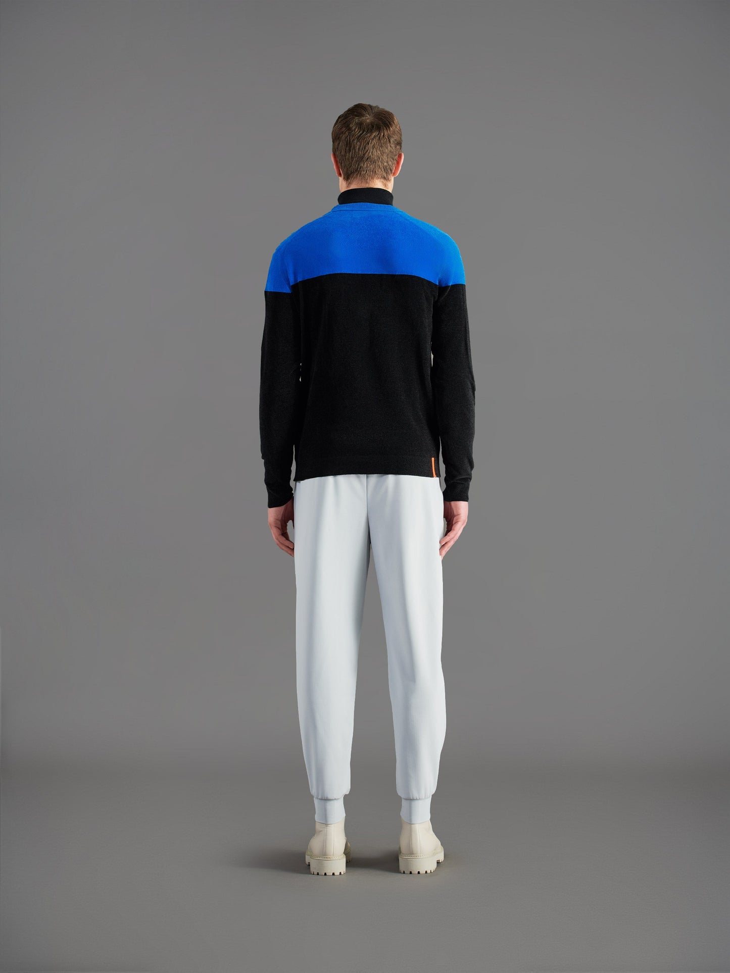 Velvet Block Round Knit