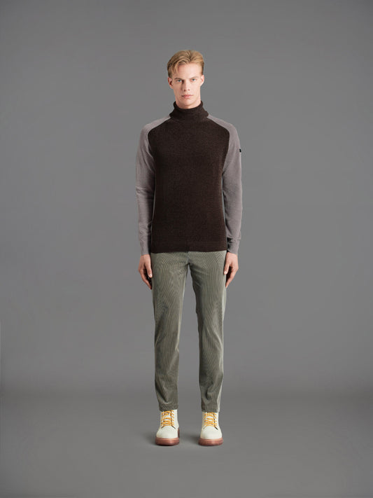 Velvet Block Sleeve Turtleneck Knit