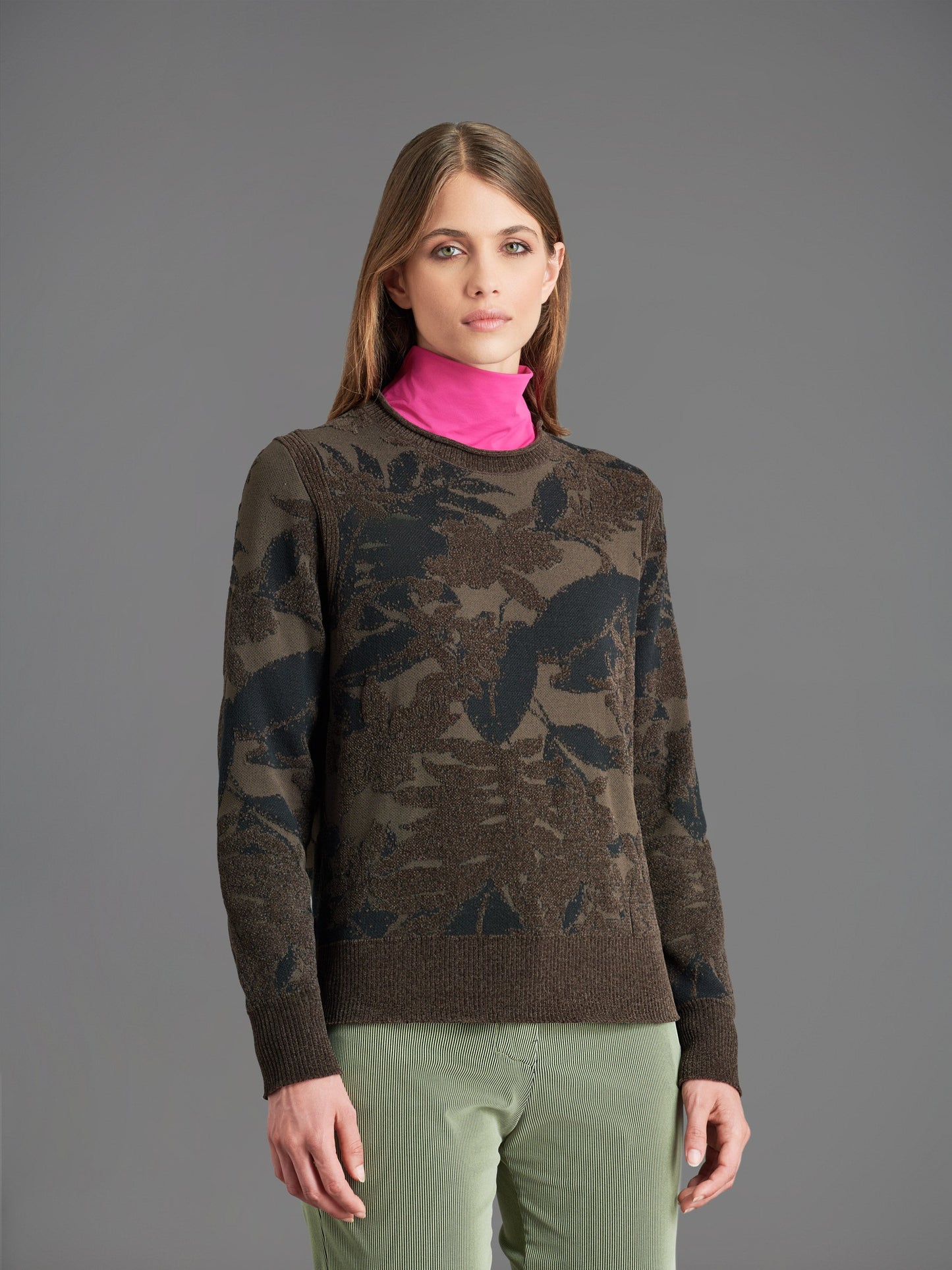 Velvet Dama Round Wom Knit