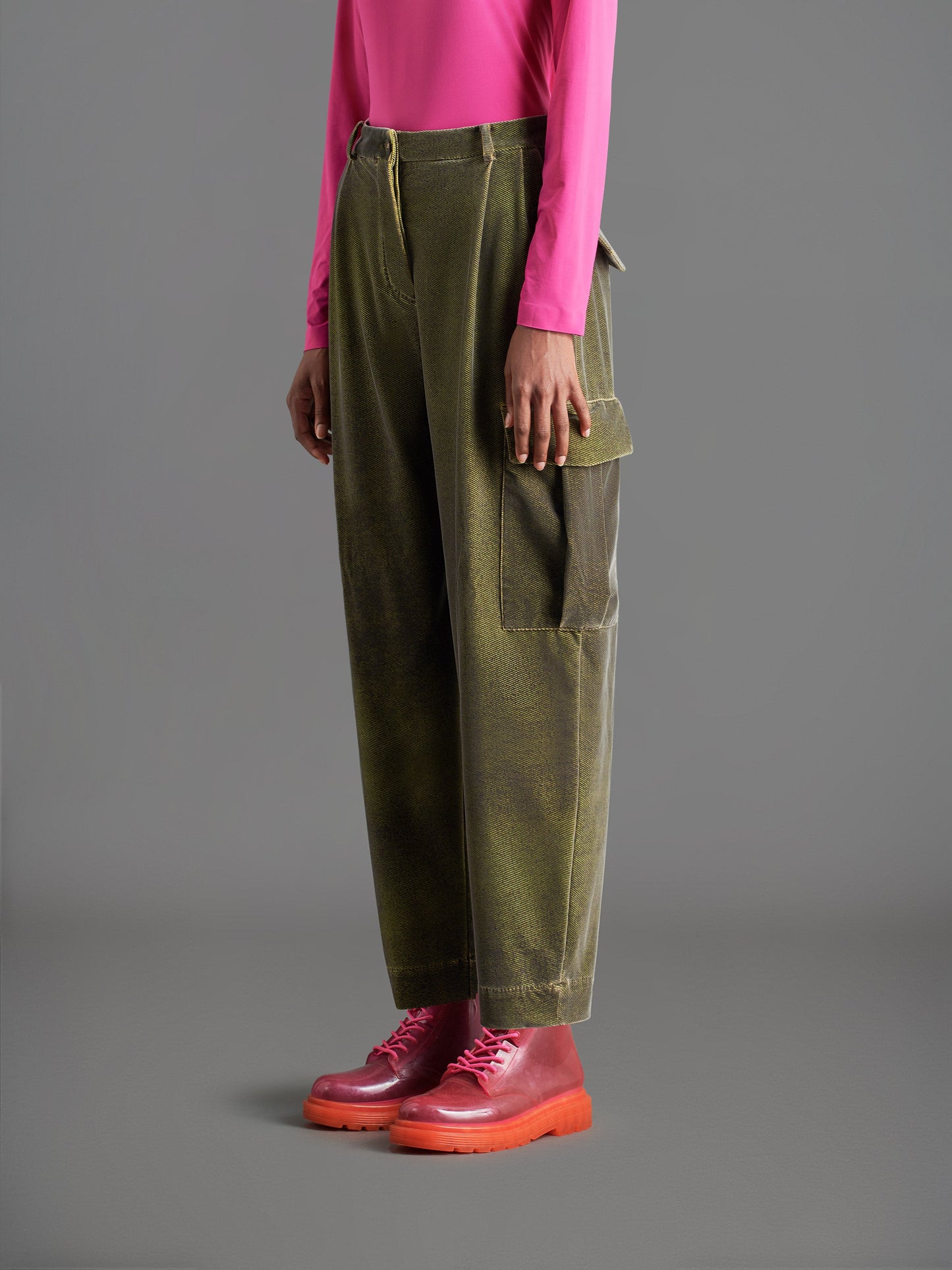 Techno Velvet Diago Military Pocket Wom Pant