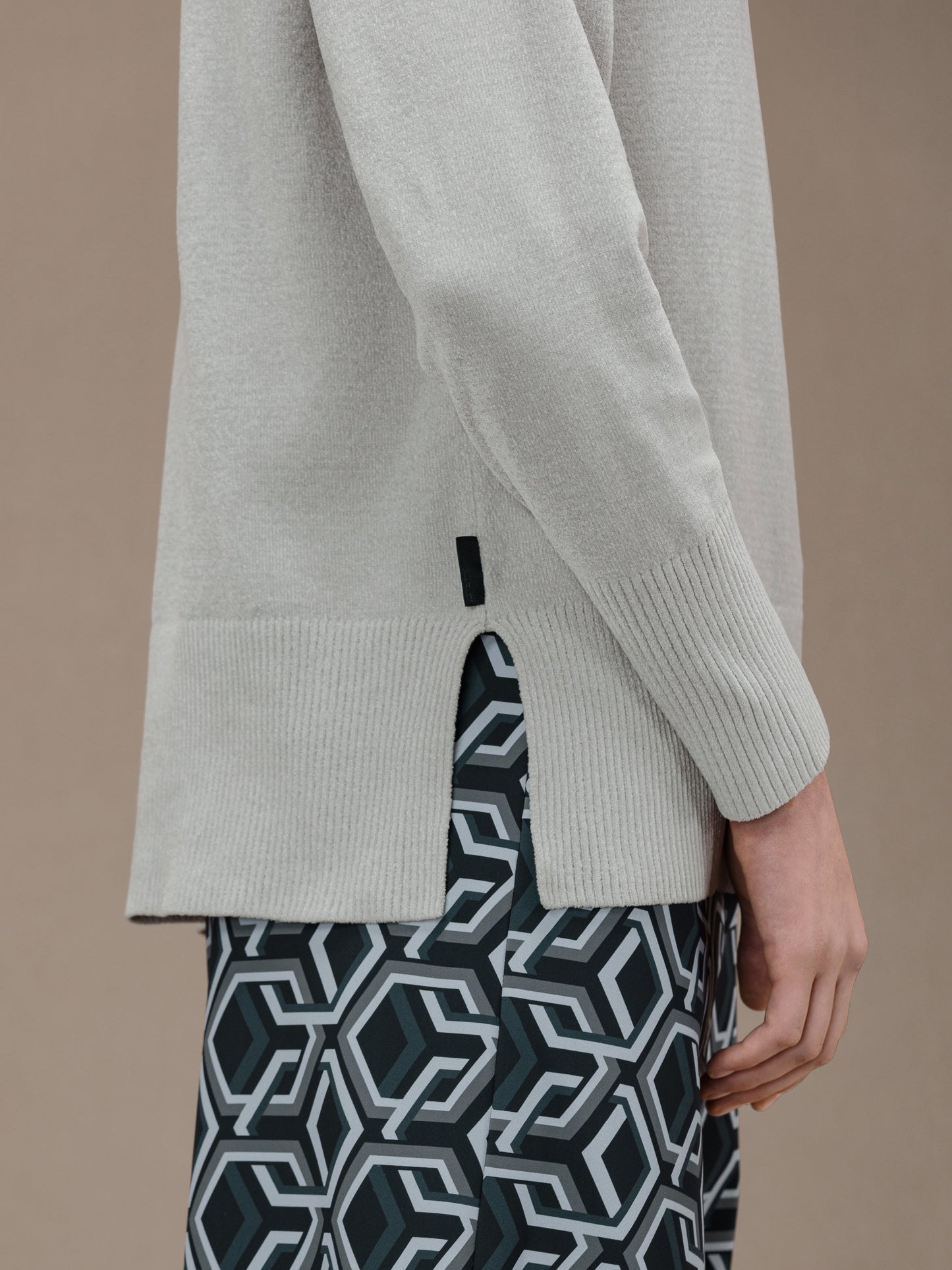 Velvet Vent Turtleneck Wom Knit