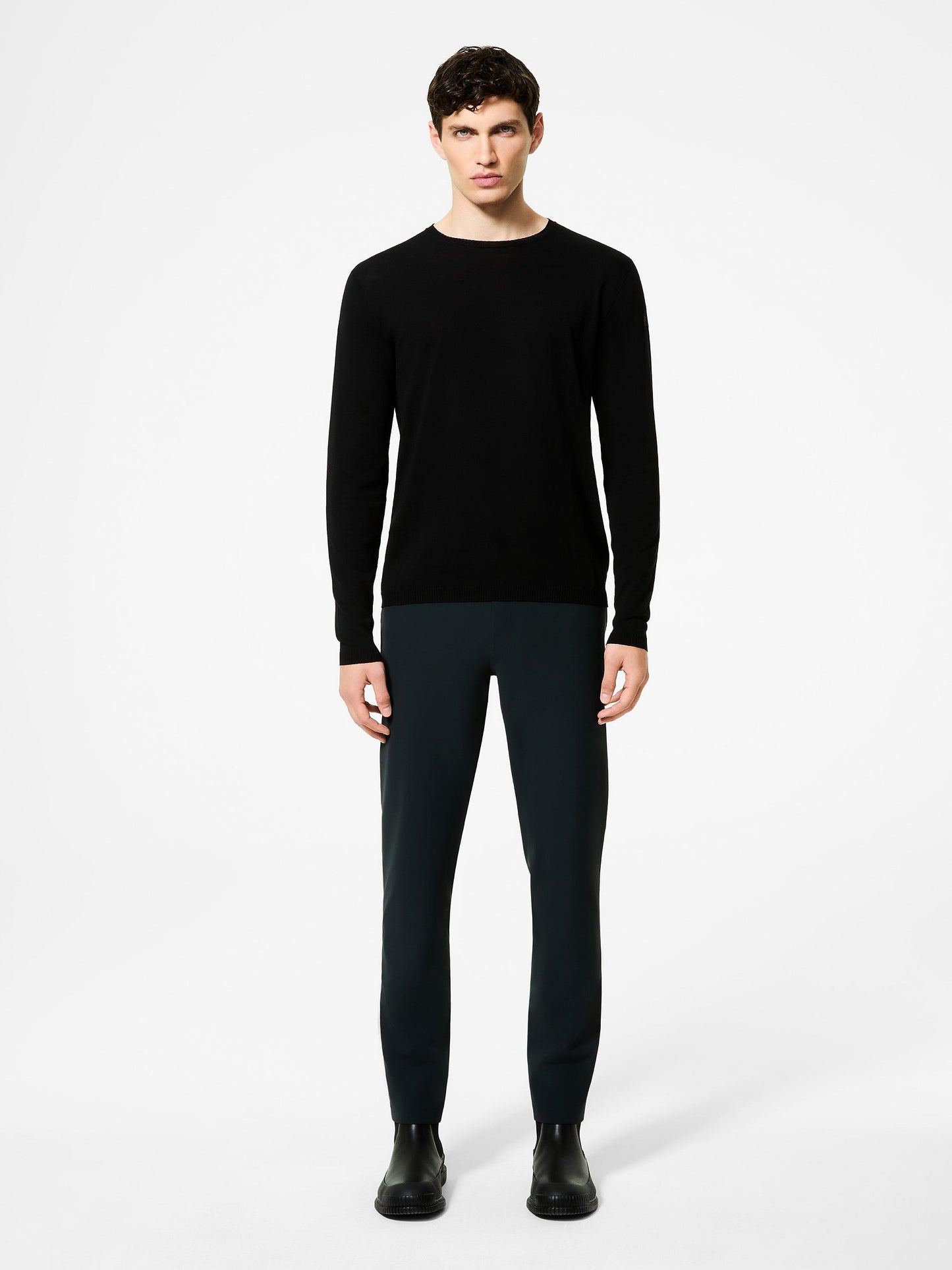 Shirty Round Knit