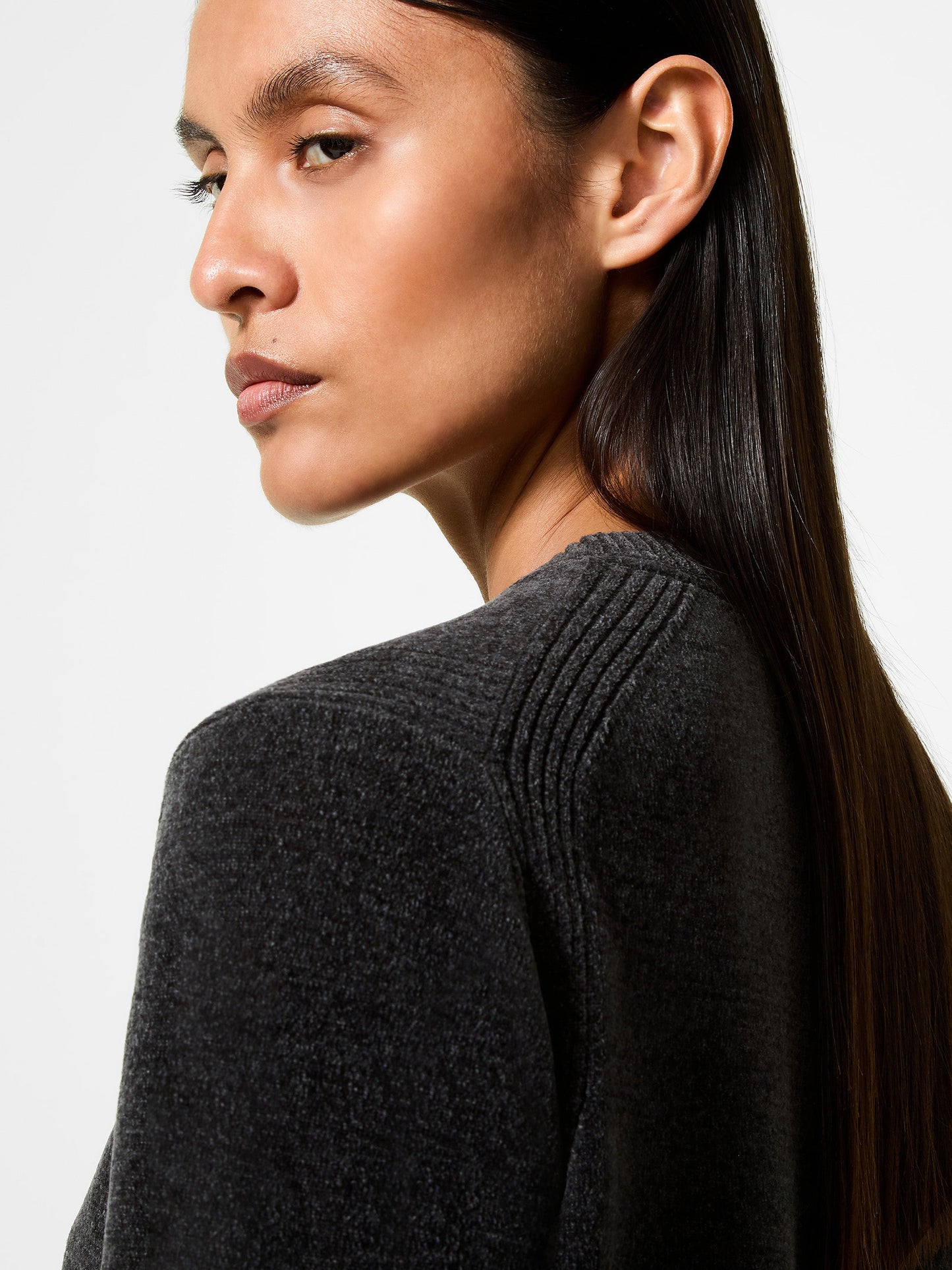 Velvet Vent Round Wom Knit